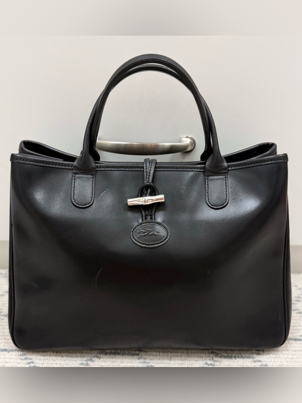 LONGCHAMP Vintage Classic Minimalist Black Leather Roseau Top Handle Satchel